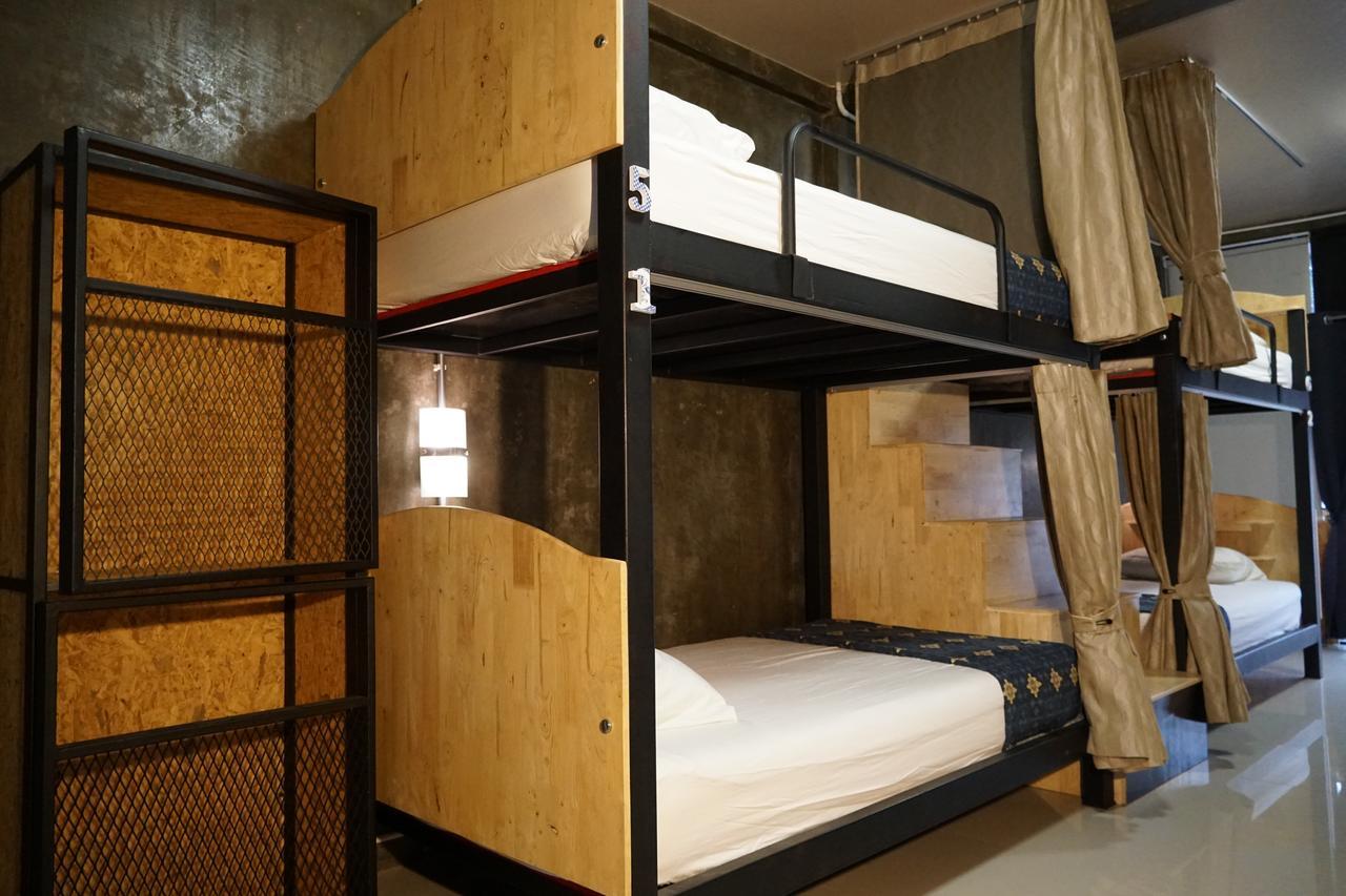 Club76 Bunk Bed. (Adults Only) Hotel Chiang Mai Exterior foto