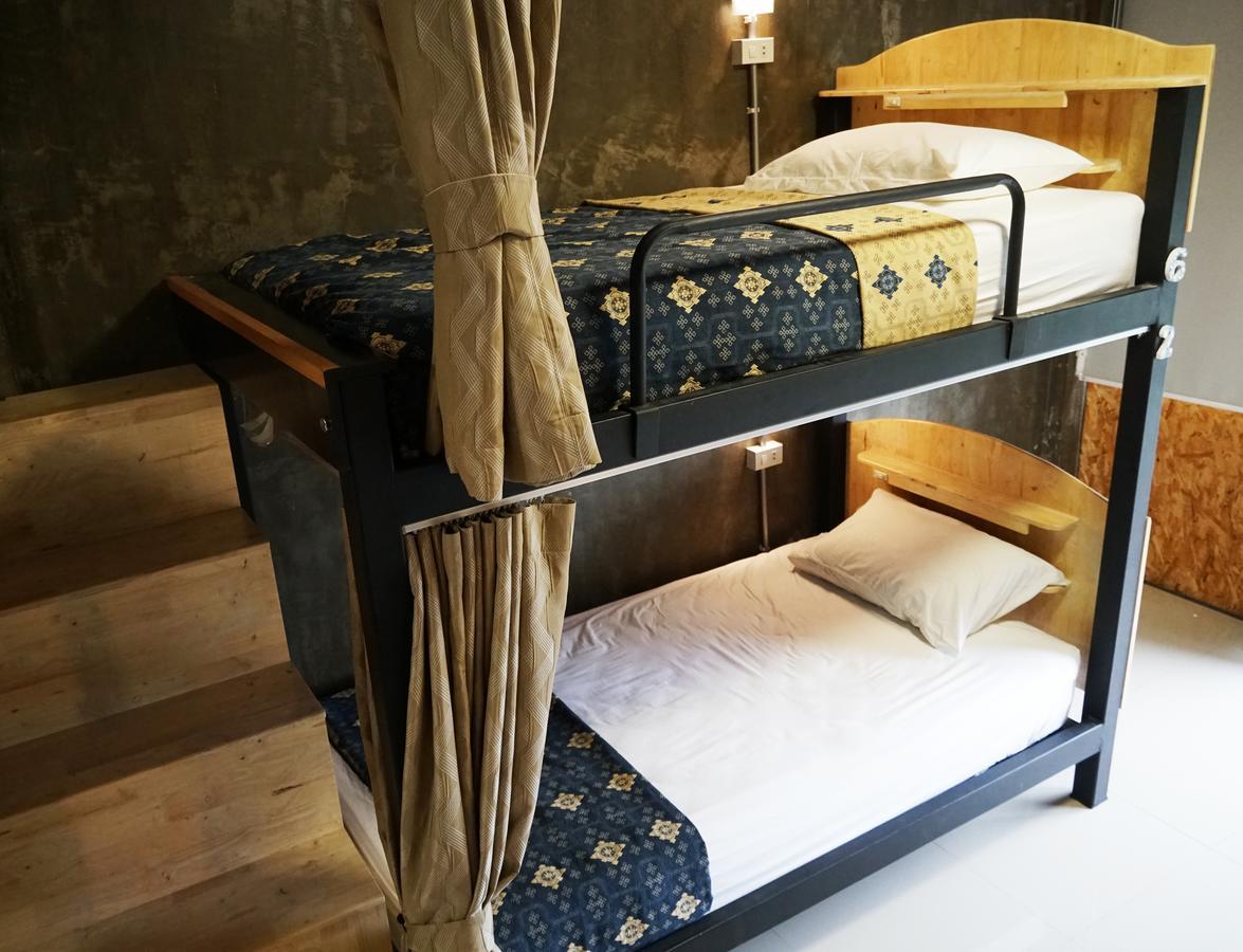 Club76 Bunk Bed. (Adults Only) Hotel Chiang Mai Exterior foto